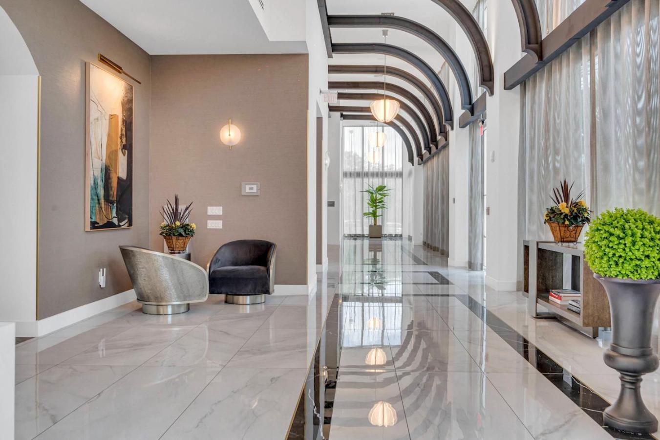 Appartamento Beautiful Unit In Downtown Miami With Free Parking Esterno foto
