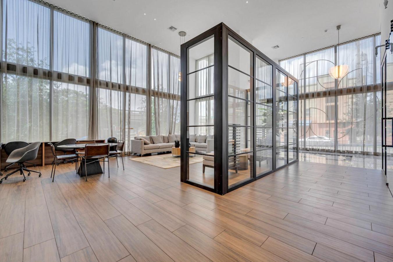 Appartamento Beautiful Unit In Downtown Miami With Free Parking Esterno foto