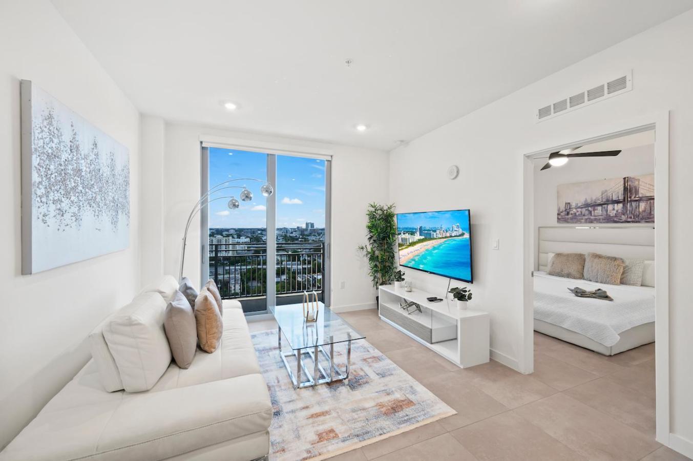 Appartamento Beautiful Unit In Downtown Miami With Free Parking Esterno foto