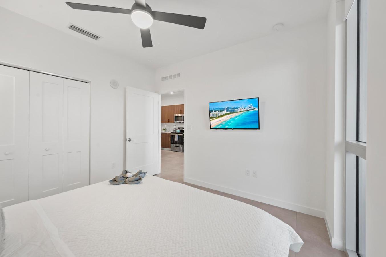 Appartamento Beautiful Unit In Downtown Miami With Free Parking Esterno foto